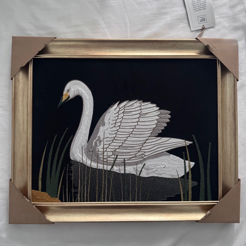 BP Home Framed 21"x17" Textile Wall Art Elegant Embroidered Swan Gold Frame New!
